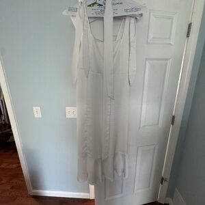 Elegant White Sleeveless Dress